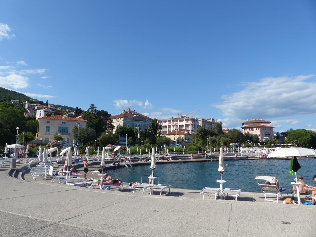 Apartment Enni Opatija Zewnętrze zdjęcie
